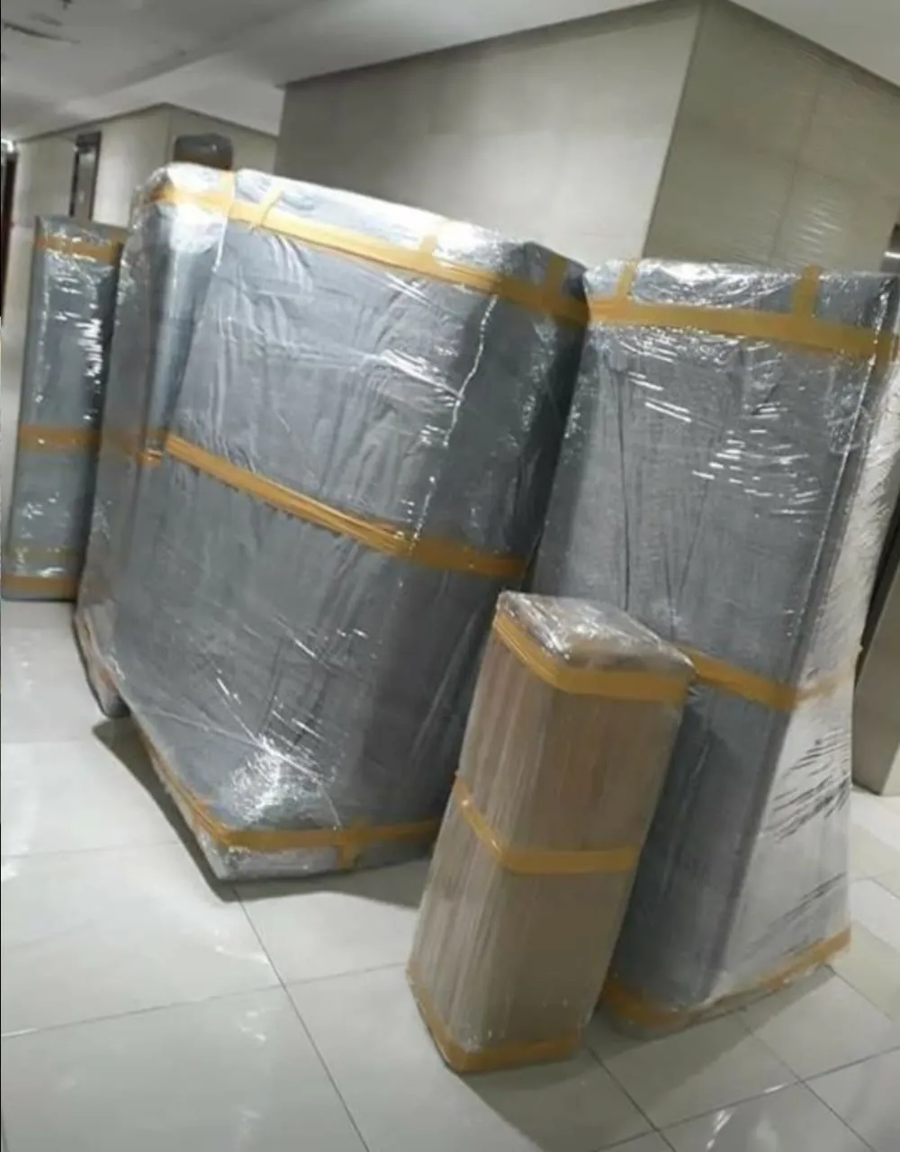 Safe delivery and unloading at new Dubai home