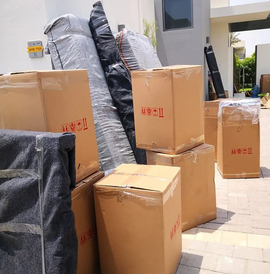 Professional packing service for Dubai apartment move